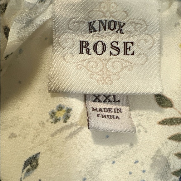 Knox Rose Blue and Cream Floral Blouse - Picture 6 of 6